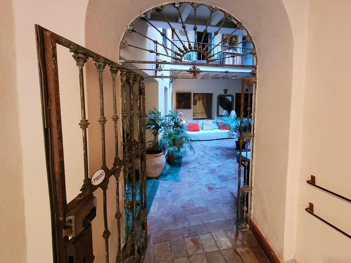 Pensión Casa del buen viaje - Habitación Bulería Suite familiar Sevilla España